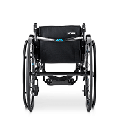 Pohled zezadu na karbonový aktivní invalidní vozík NANO C 1.158