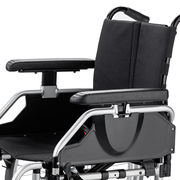 Regulace výšky područek u invalidního vozíku Eurochair 2 2.750