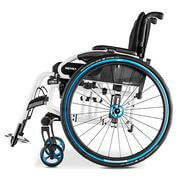 Pohled ze strany na invalidní vozík SMART S 2.370