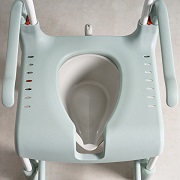 Etac CLEAN Toaletní a sprchové křeslo s otvorem vpředu - pohled shora